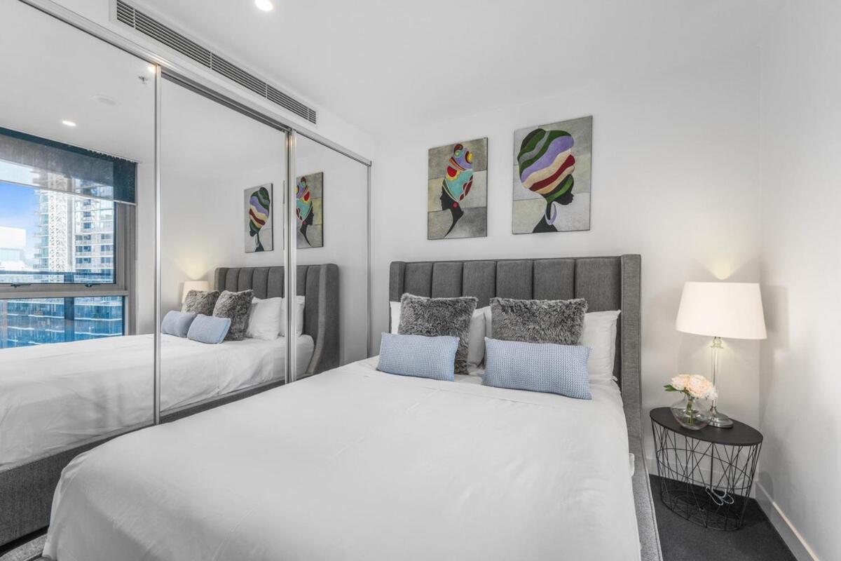 Imagine Marco 1 Bedroom 2 Beds With A Pool Cinema Gym Near Cbd, Crown Casino & Exhibition Centre Melbourne