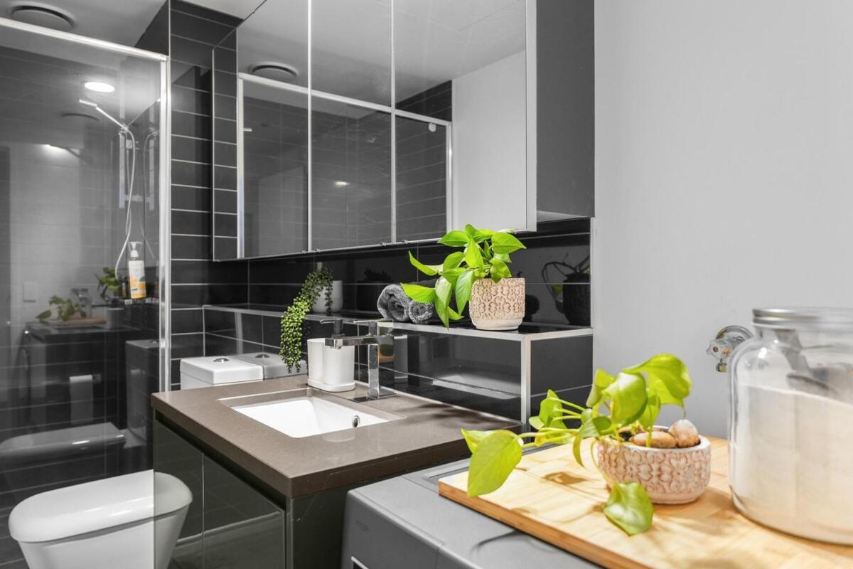 Imagine Marco 1 Bedroom 2 Beds With A Pool Cinema Gym Near Cbd, Crown Casino & Exhibition Centre Apartment Melbourne