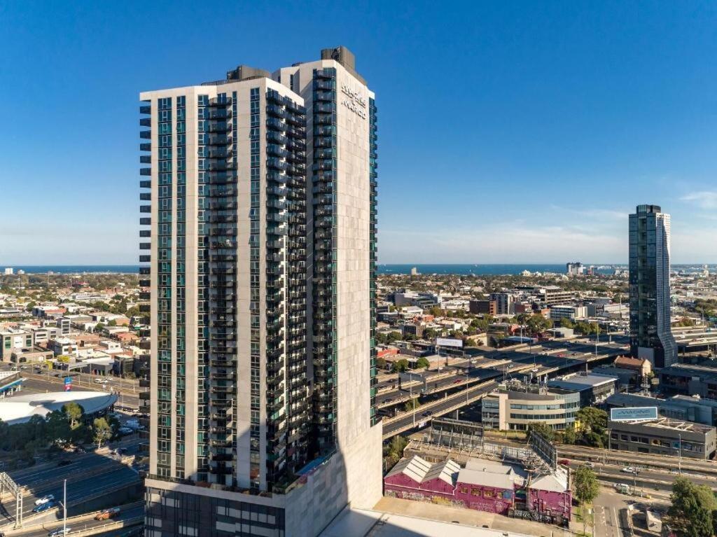 Apartment Imagine Marco 1 Bedroom 2 Beds With A Pool Cinema Gym Near Cbd, Crown Casino & Exhibition Centre