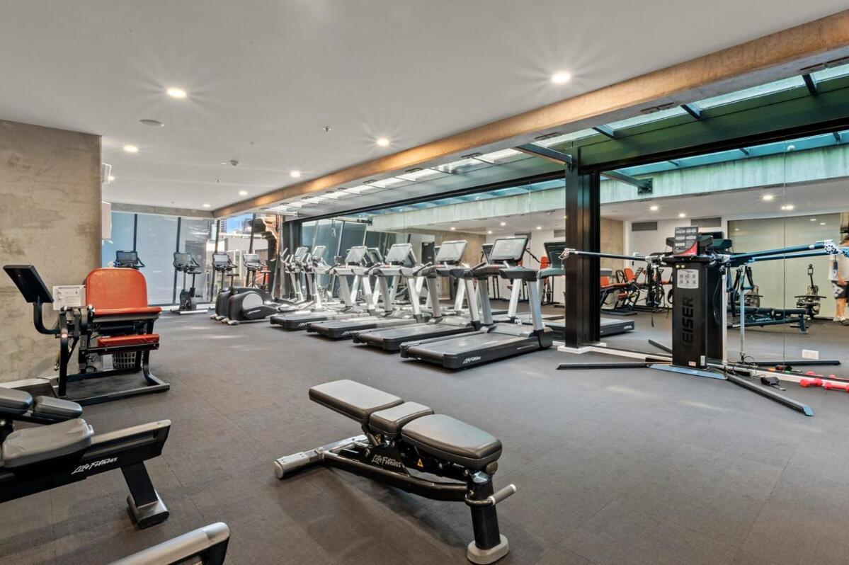 Apartment Centre Getaway Pool, Gym & Netflix Melbourne