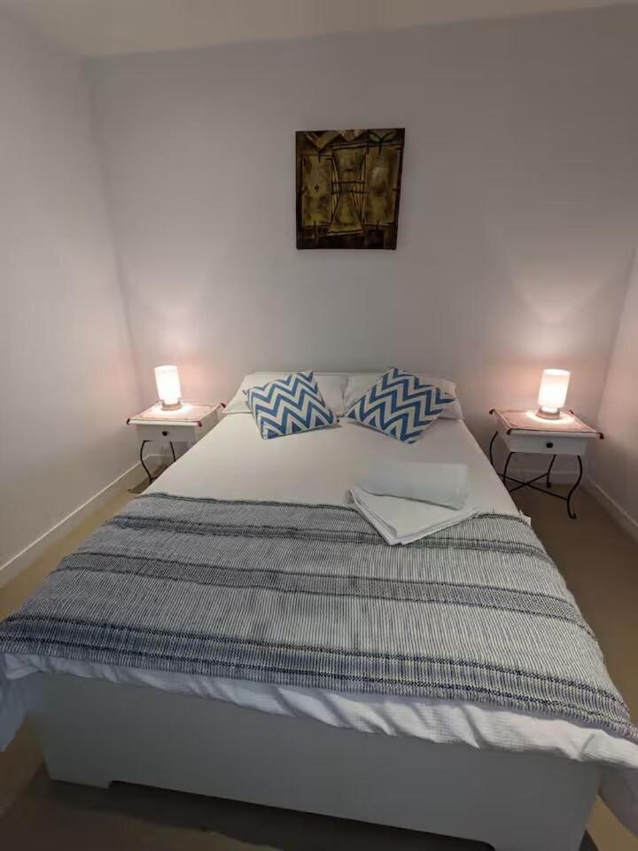 Centre Getaway Pool, Gym & Netflix Apartment
