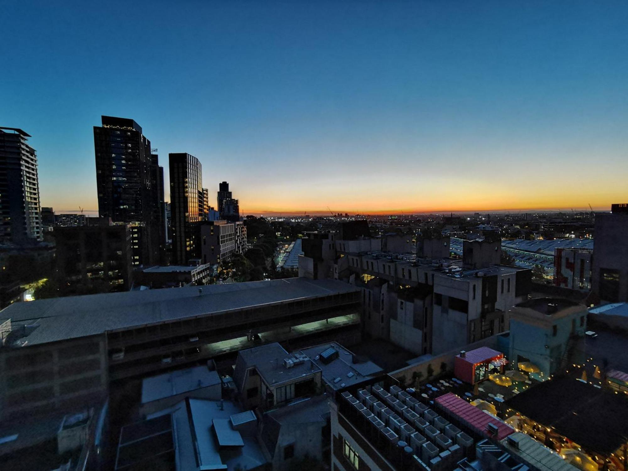 Apartment Cbd Park Views Retreat With Free Parking - Up To 4 Pax Melbourne