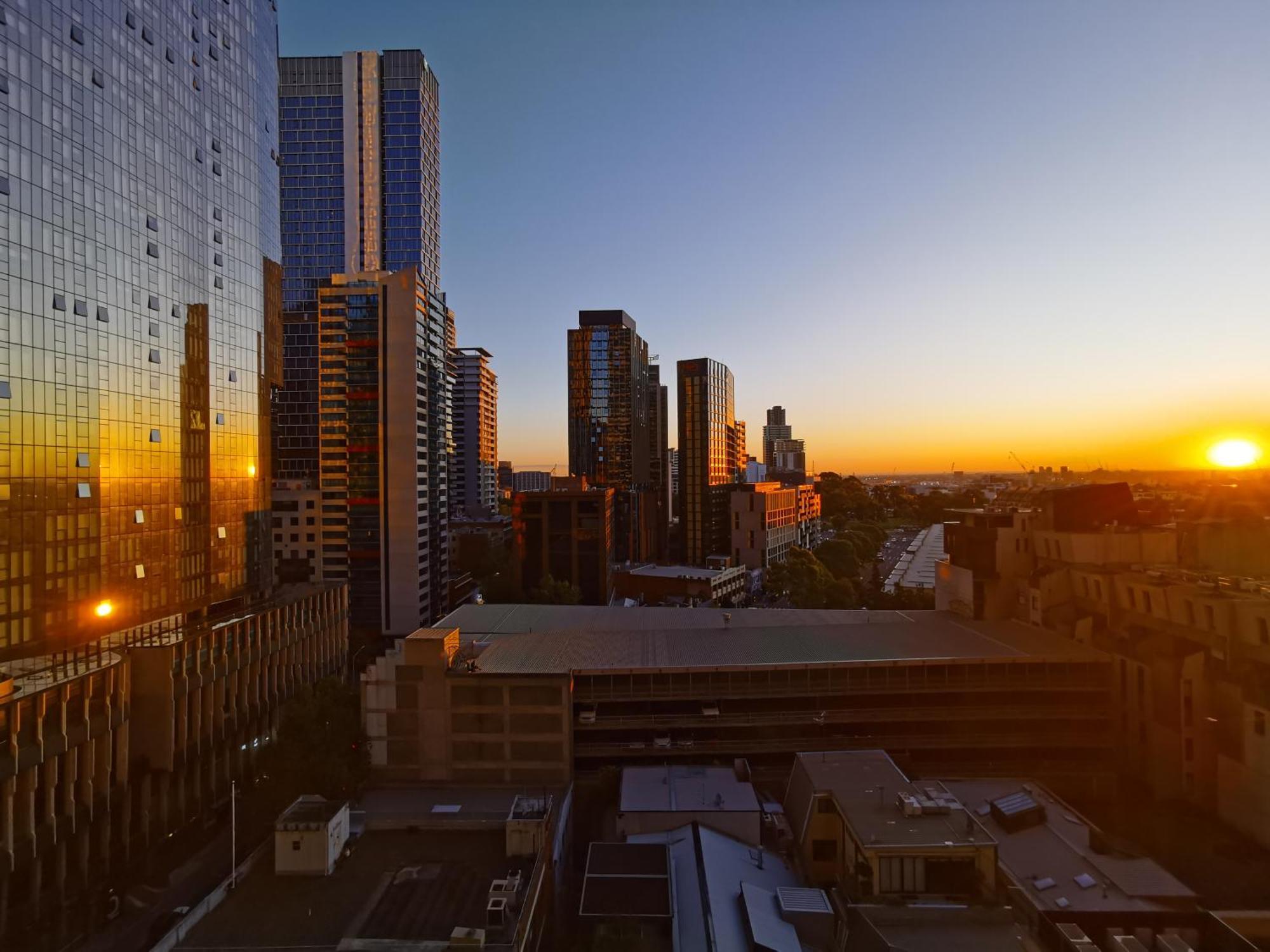 Apartment Cbd Park Views Retreat With Free Parking - Up To 4 Pax *
