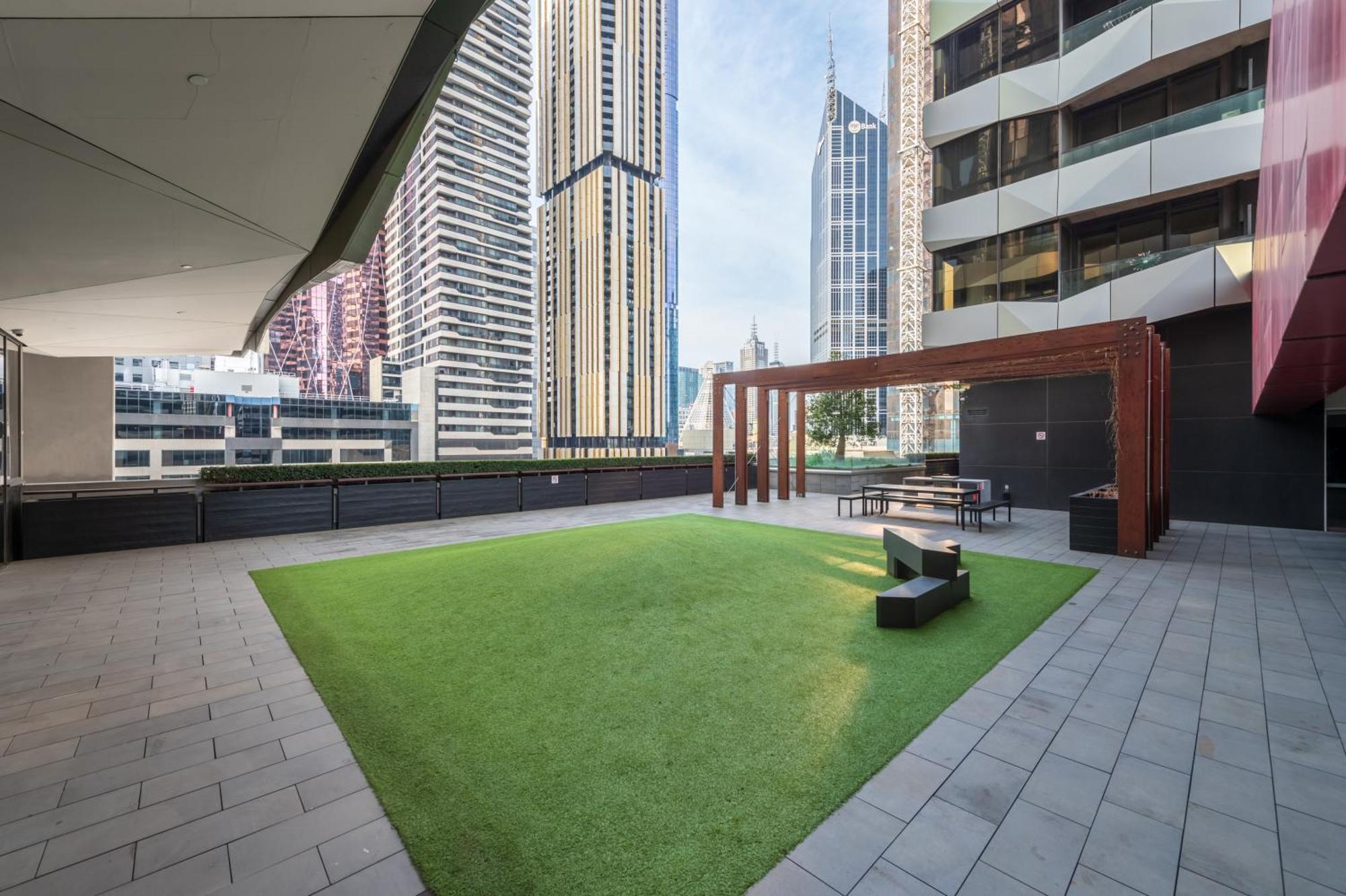 Cbd Park Views Retreat With Free Parking - Up To 4 Pax *