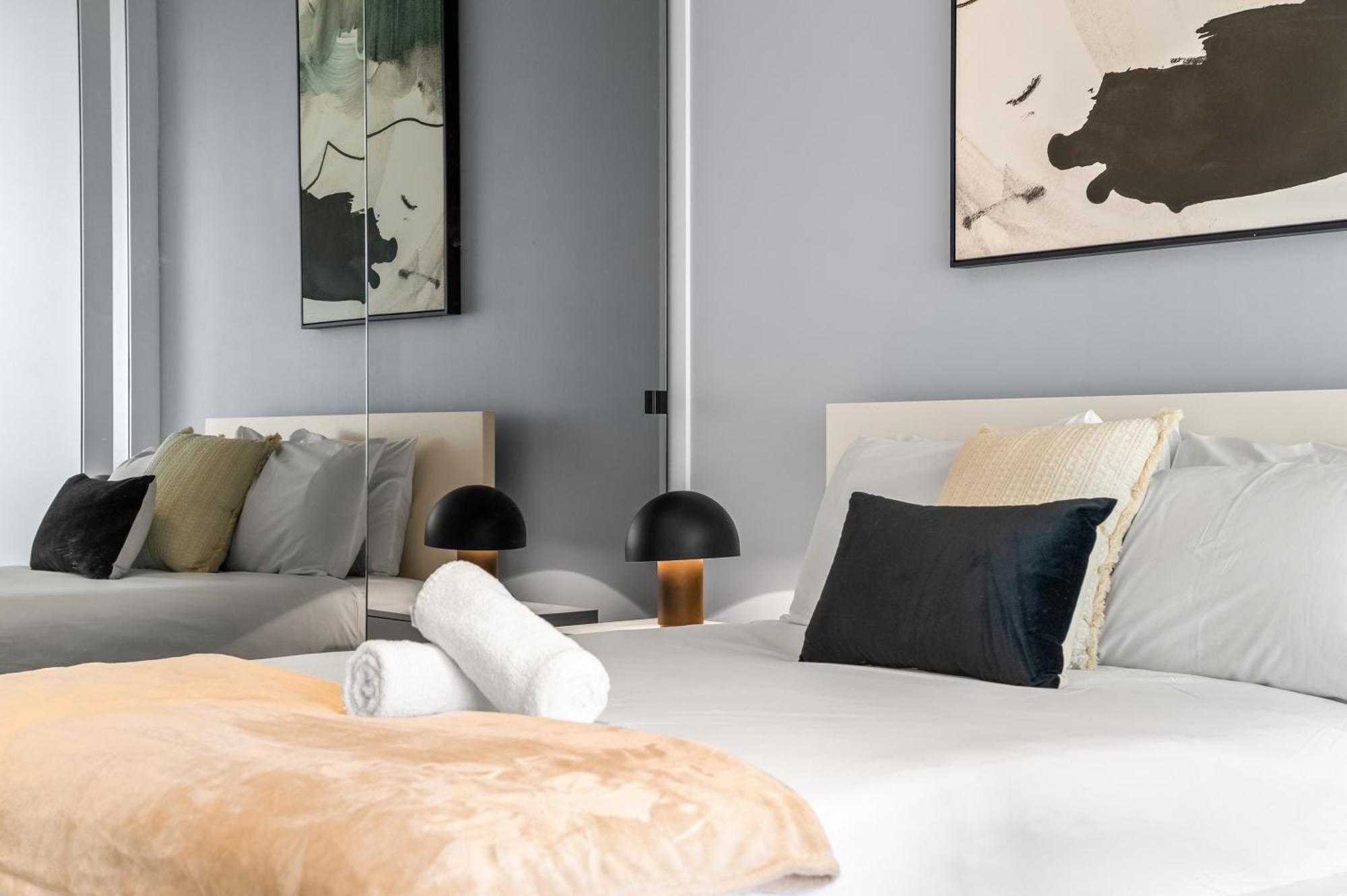 Cbd Park Views Retreat With Free Parking - Up To 4 Pax * Melbourne