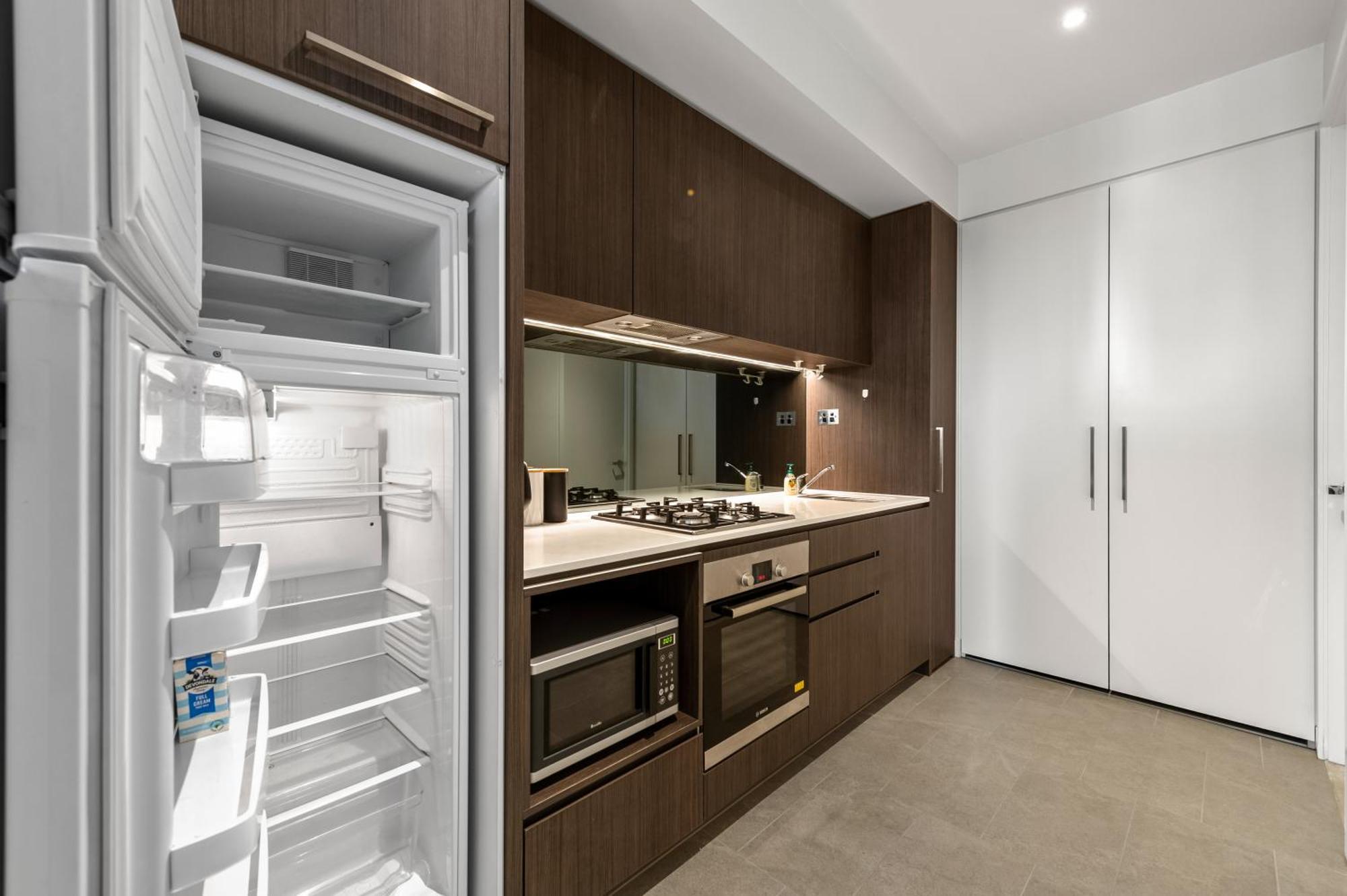 Apartment Cbd Park Views Retreat With Free Parking - Up To 4 Pax *