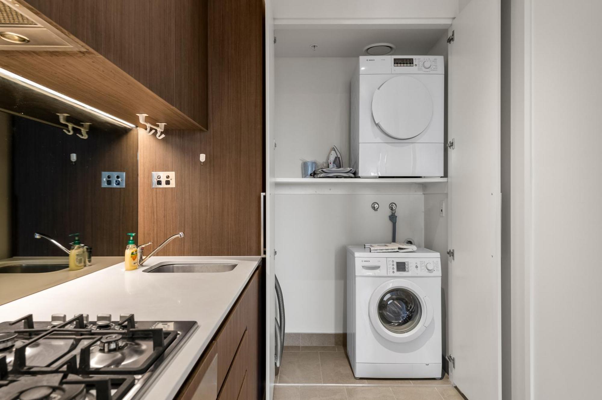 Apartment Cbd Park Views Retreat With Free Parking - Up To 4 Pax *