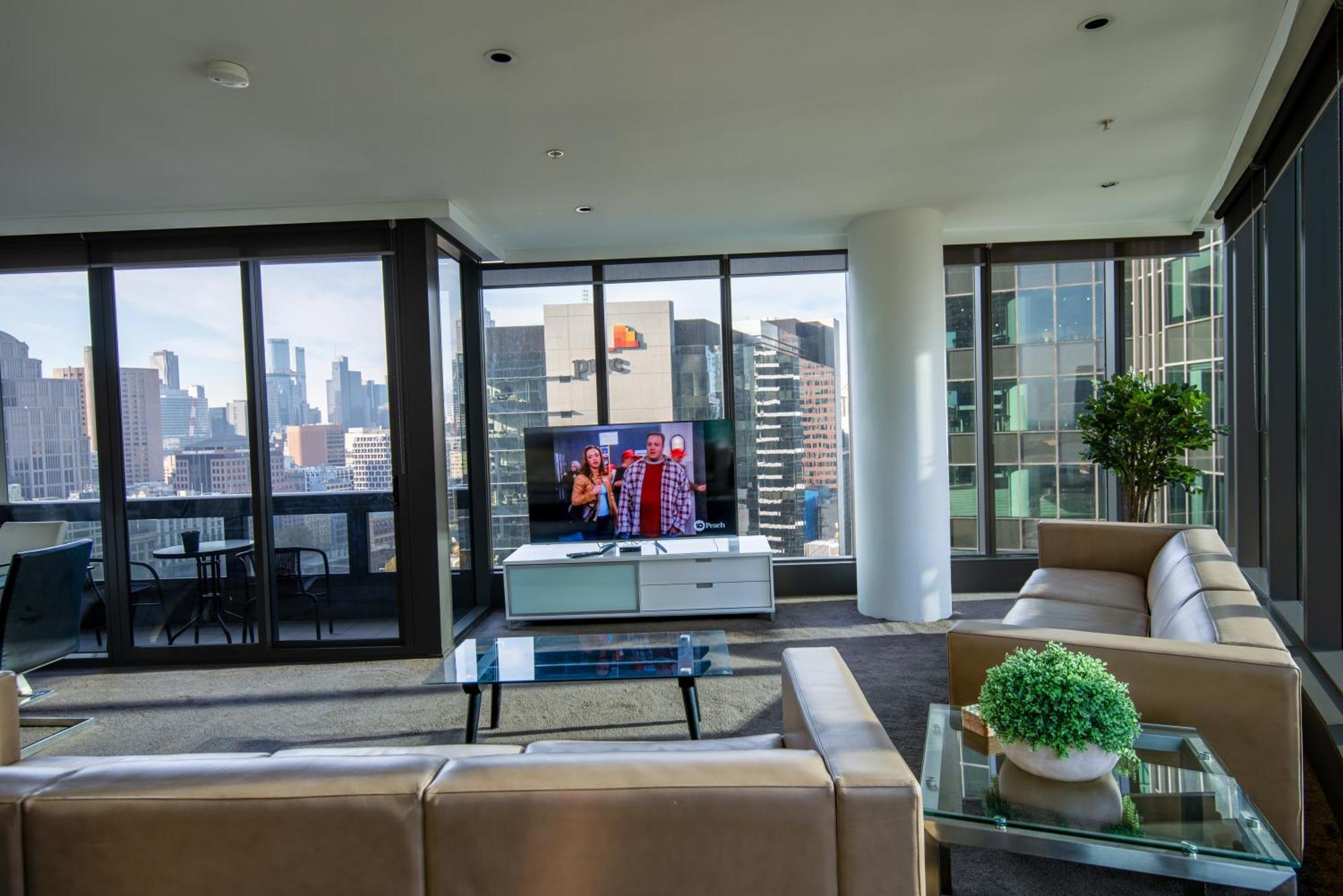 Freshwater 17th Flr Amazing River Views Apartment *