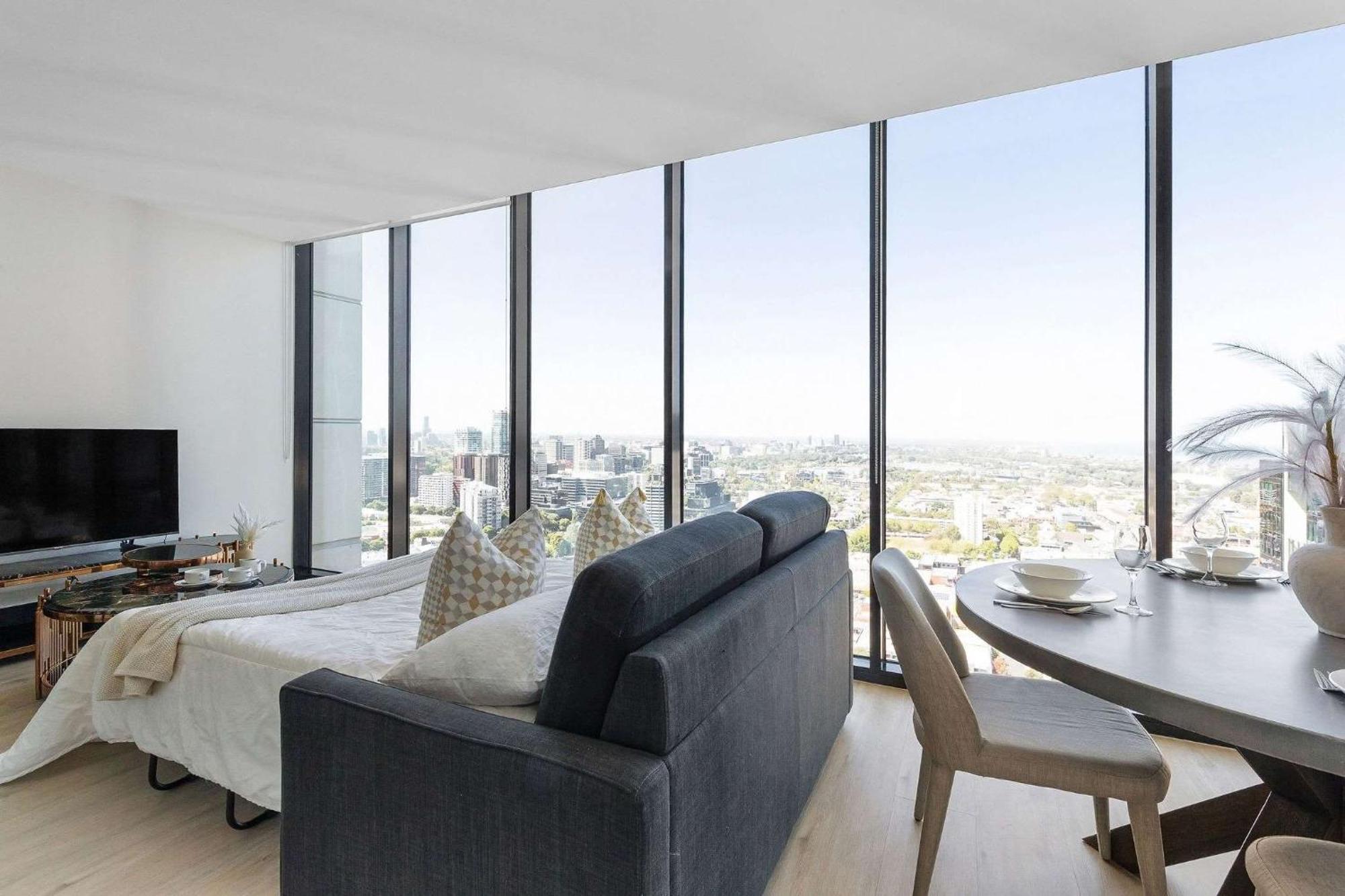 Modern 2br Panoramic Views & Free Parking *