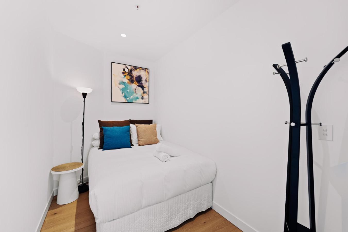 Lux Cbd Escape 2br With Pool Gym Sauna *