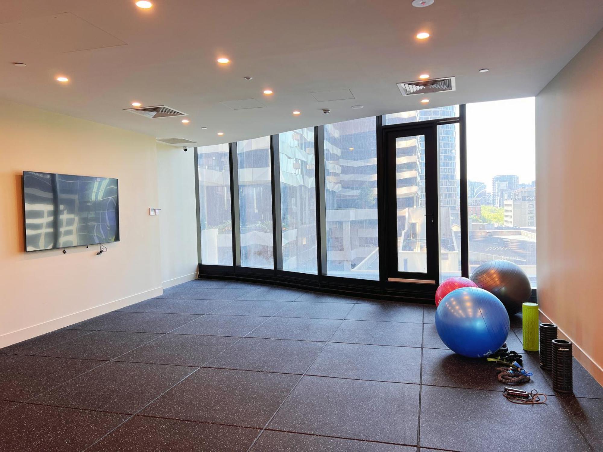 Cbd 2b2b1s With & Sea Views * Melbourne