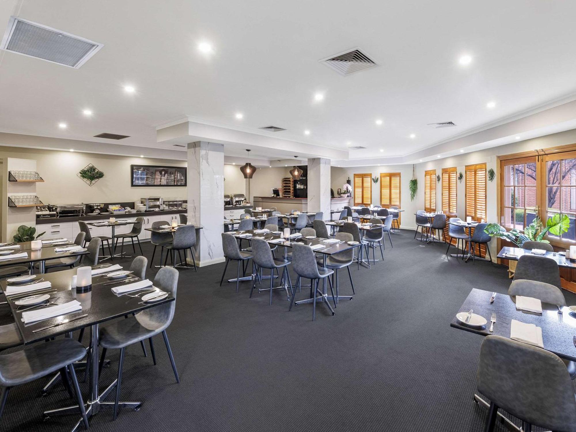 Hotel Quality Airport Melbourne
