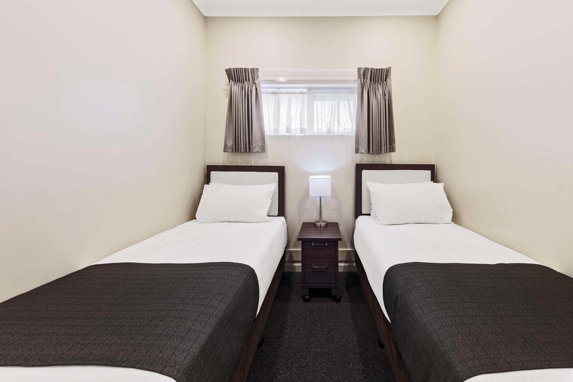 Quality Airport 3* Melbourne