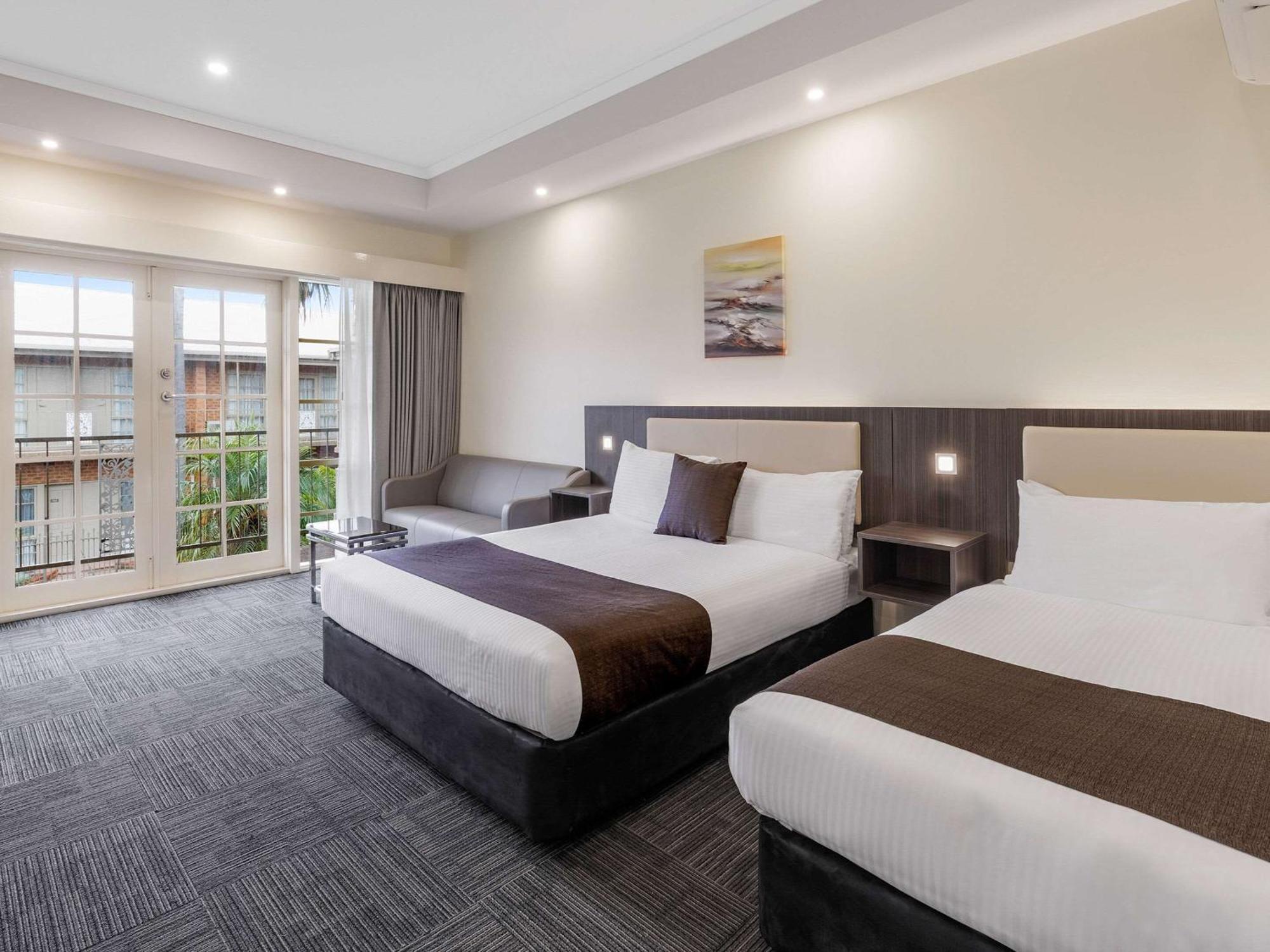 Quality Airport 3* Melbourne