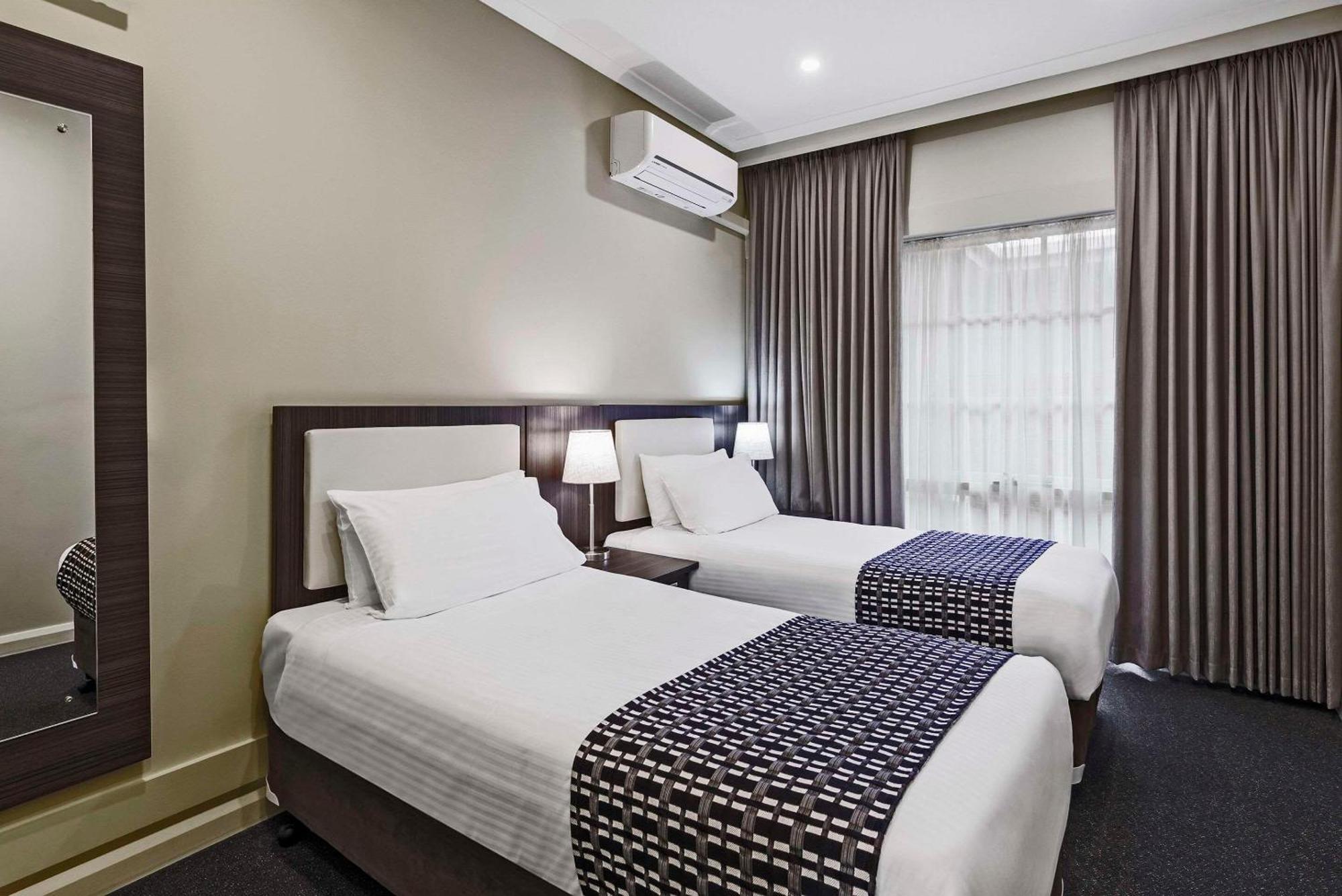 Quality Airport 3* Melbourne
