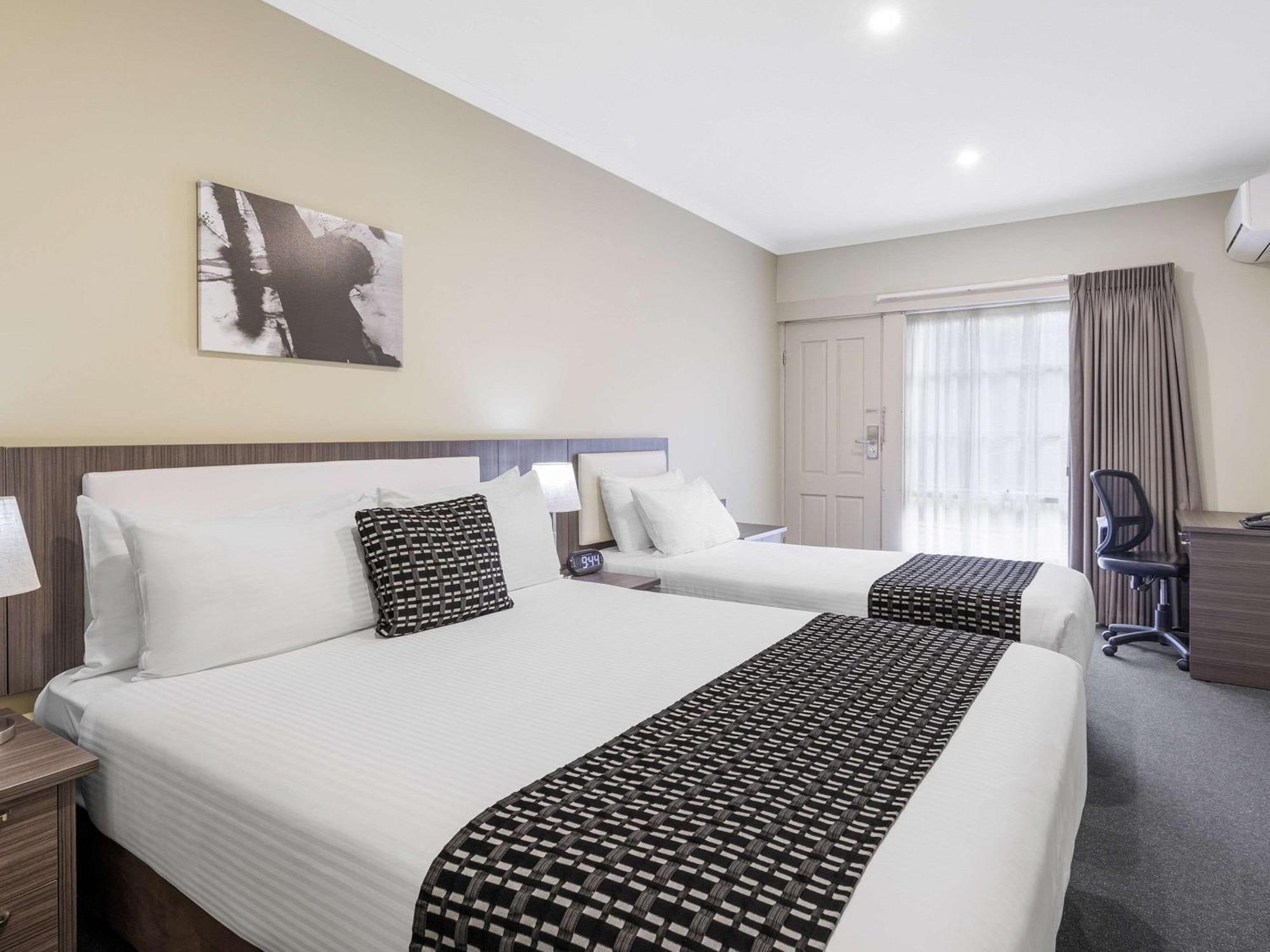 Quality Airport Hotel