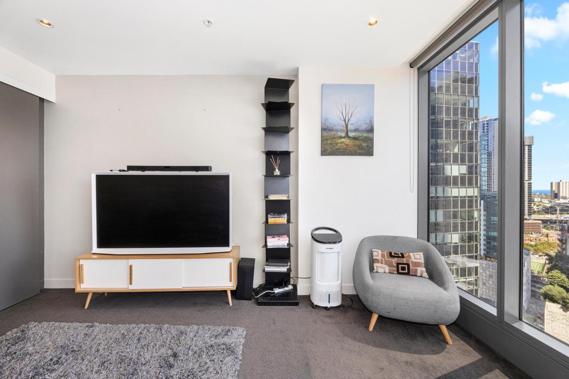 Luxury Designer In Prestigious Location In Apartment Melbourne