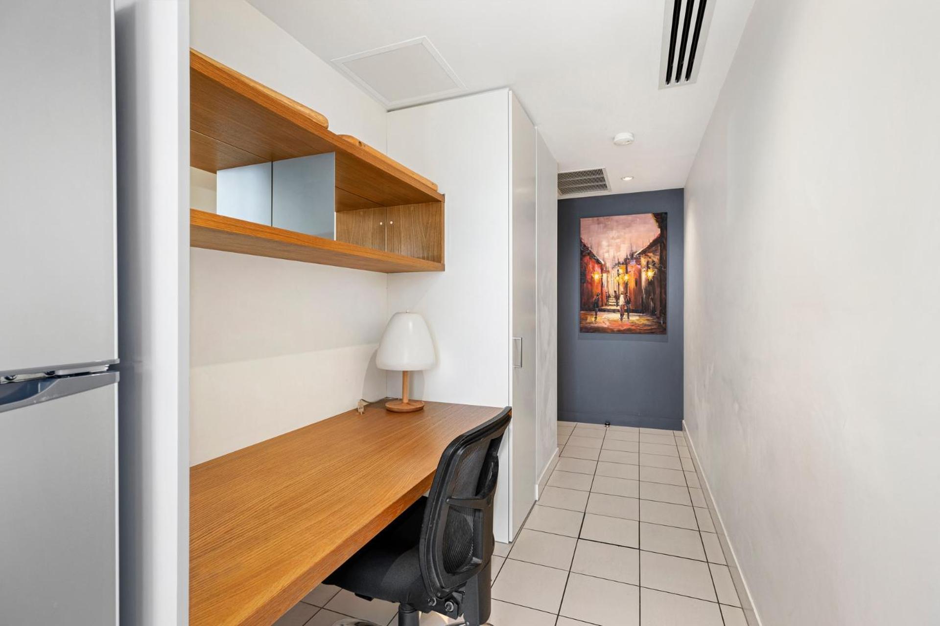 Apartment Luxury Designer In Prestigious Location In