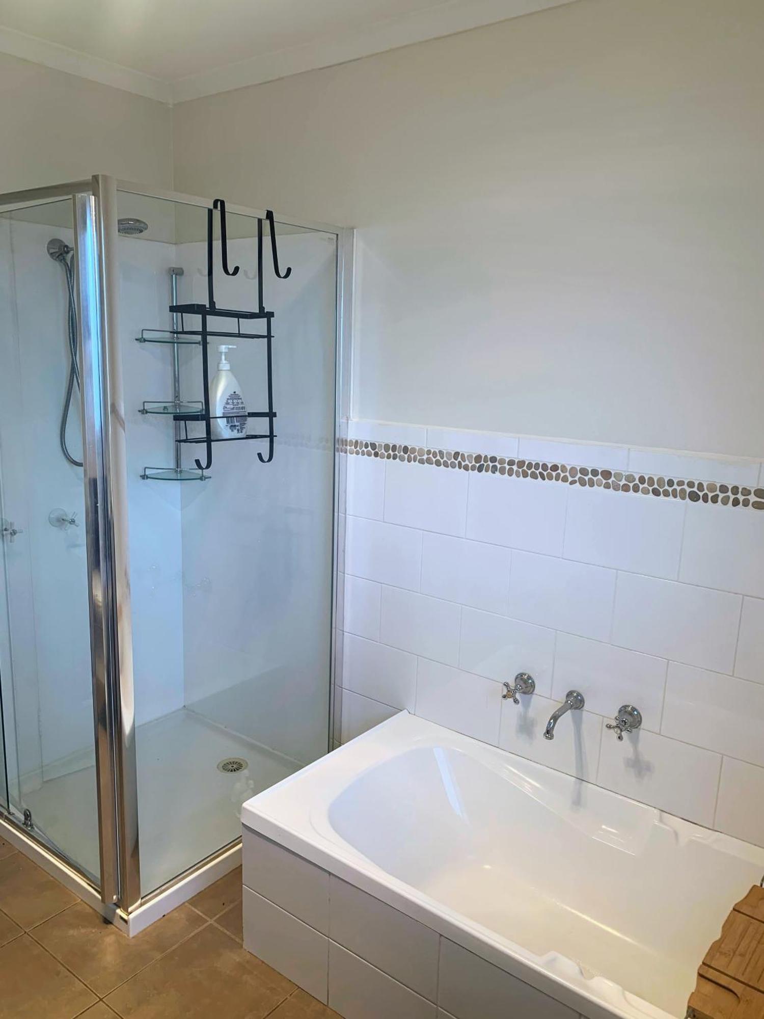 Comfortable 4-bedroom Near Airport * Melbourne