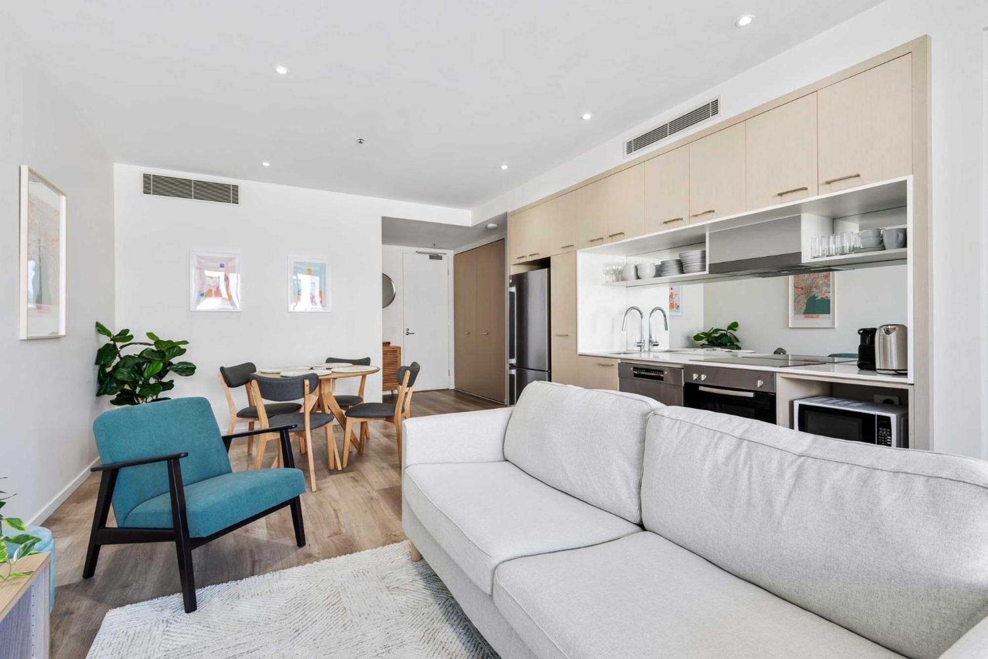 Tasteful 2-bed Unit By Bridge Rd Shops