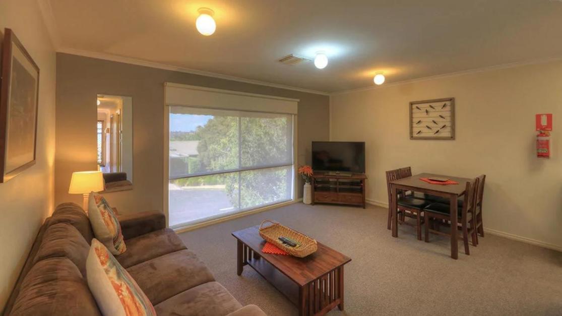 Airport Tourist Village 3* Melbourne