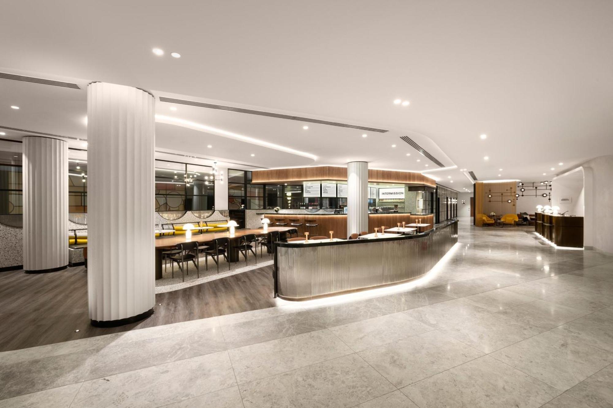 Le Meridien Hotel 5*