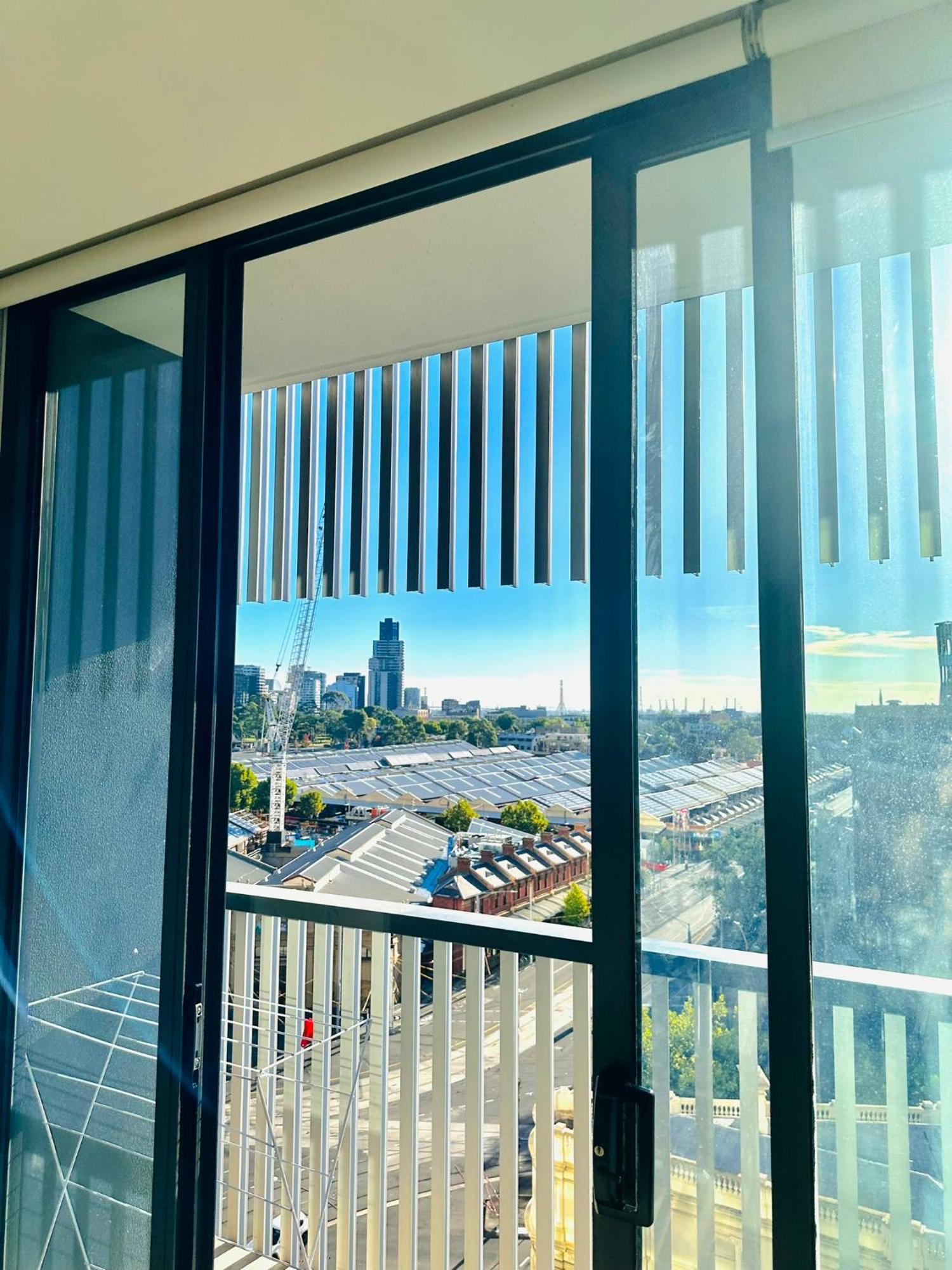 Premium With Balcony And Free Tram Access *