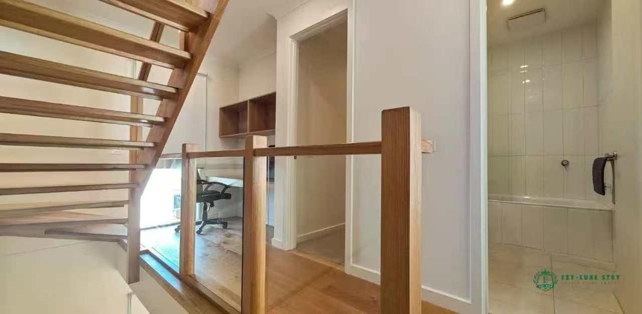 Port Share Townhouse Melbourne