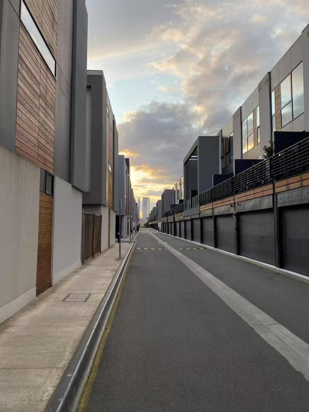 Port Share Townhouse * Melbourne