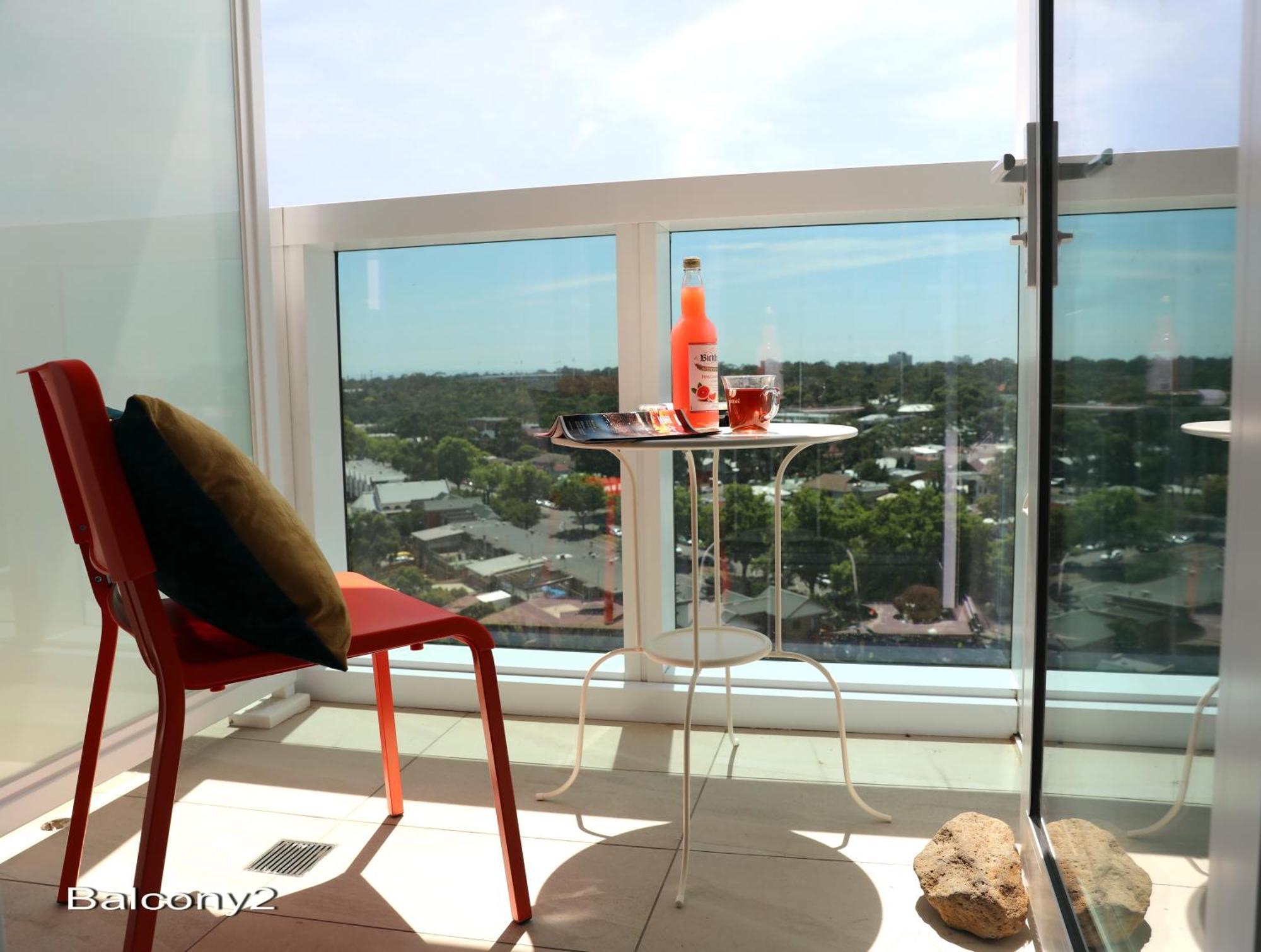 Apartment Two Bedroom In North With Parking Melbourne