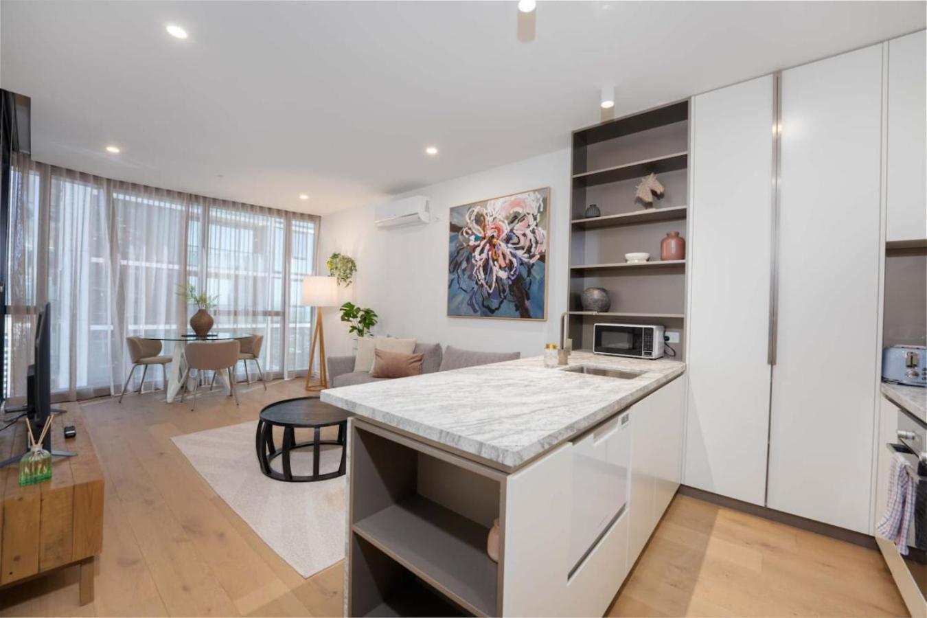 Cbd Aspire Facilities Apartment *