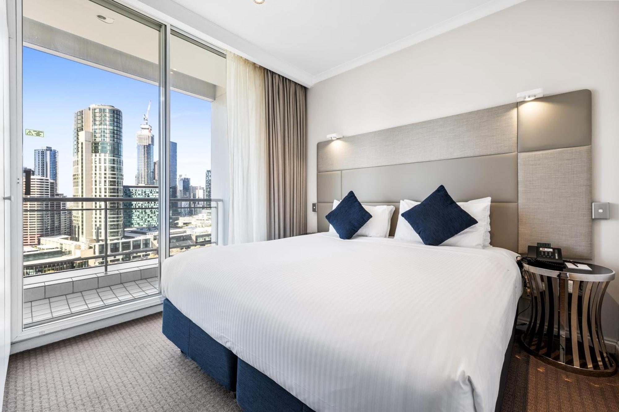 Hotel Clarion Gateway 4*