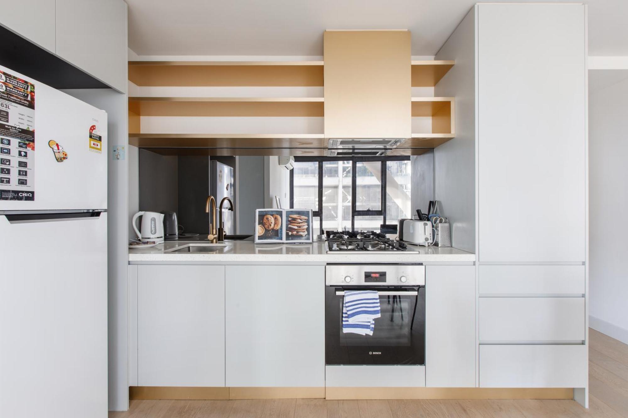 View 2br Near & Qv Market Apartment