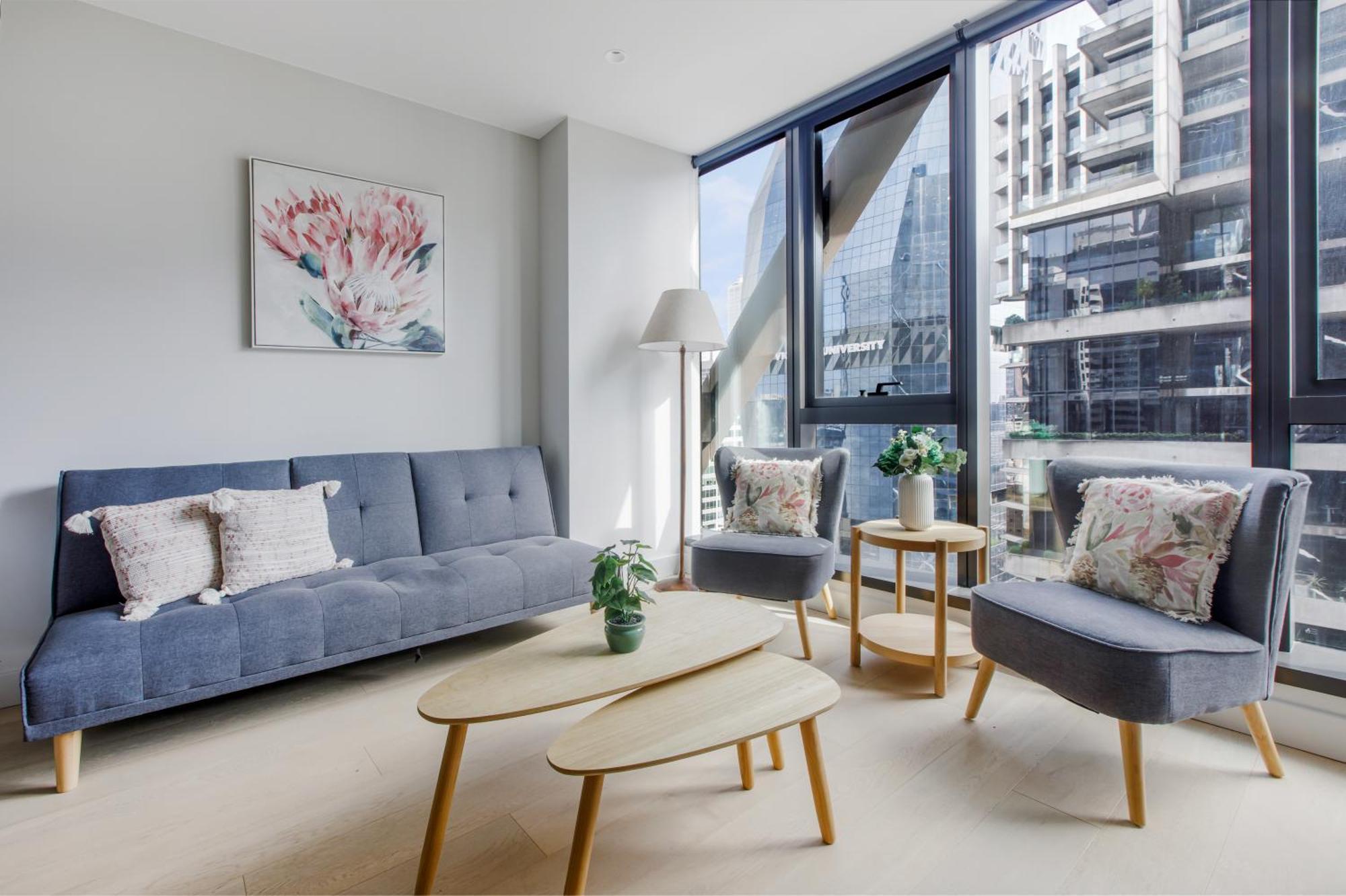 View 2br Near & Qv Market * Melbourne