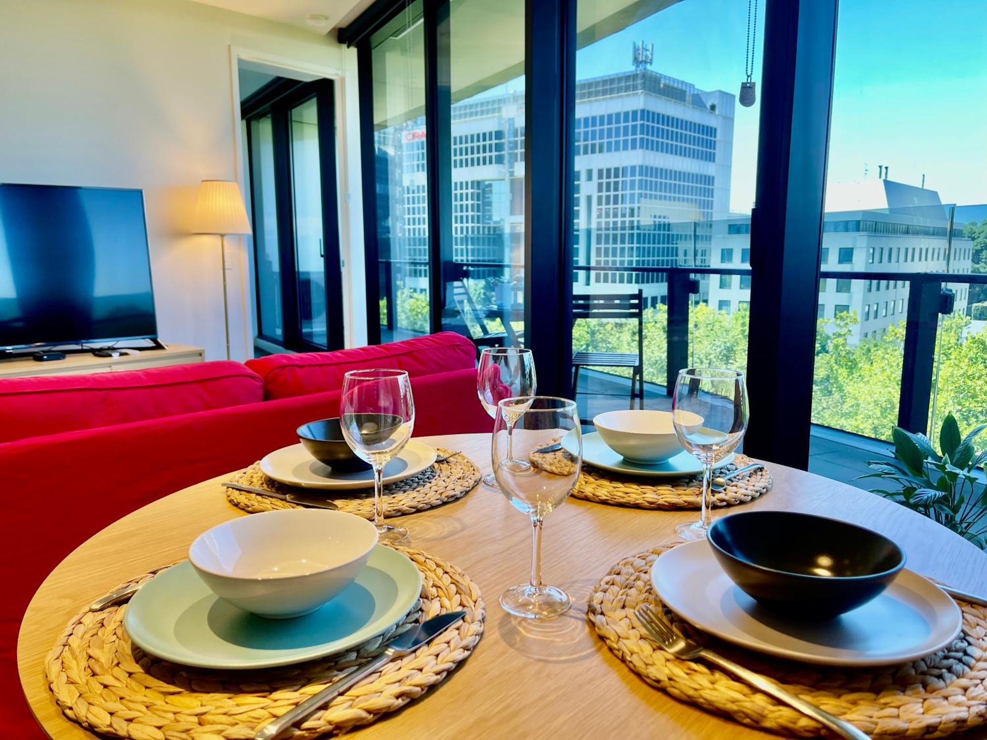 Balcony Bliss 2b1b With Pool Apartment