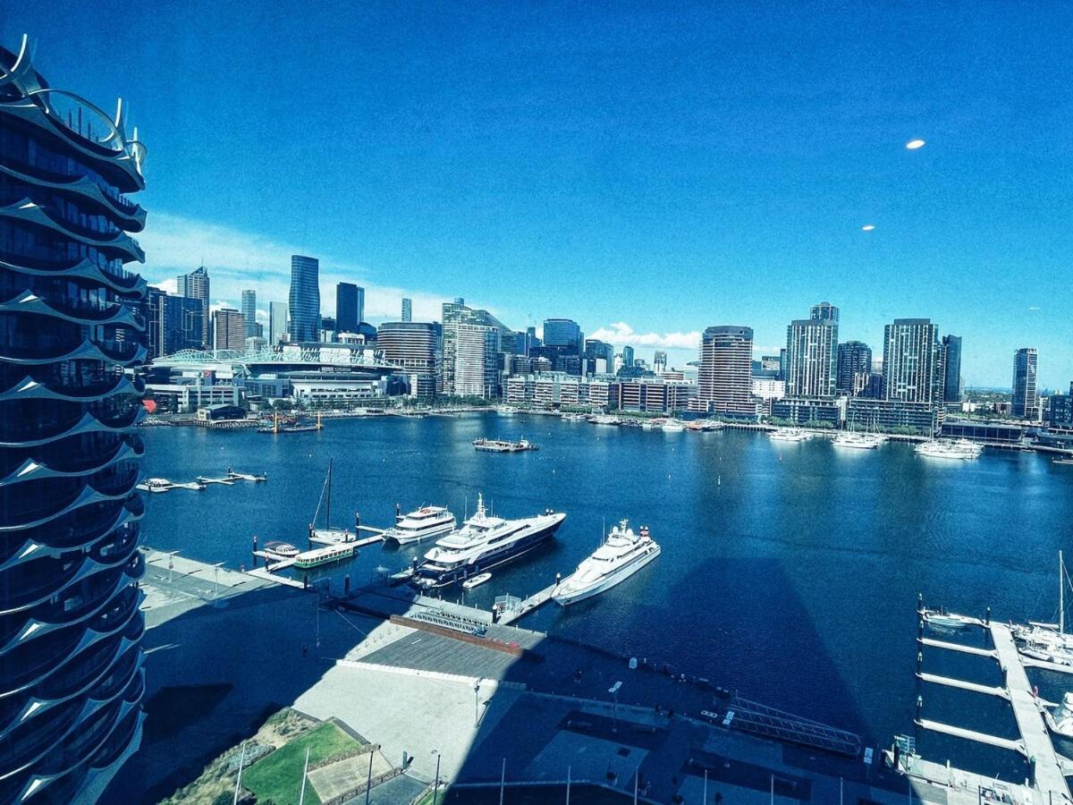Apartment 1br Urban Retreat With Balcony In Docklands Melbourne