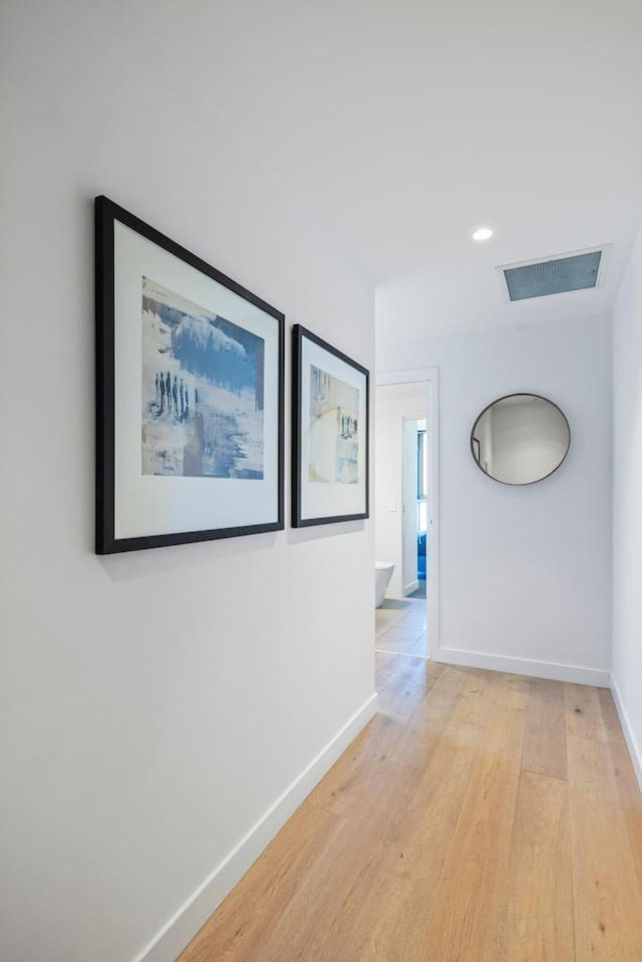 Apartment Stylish, Views, Heated Pool, Gym *