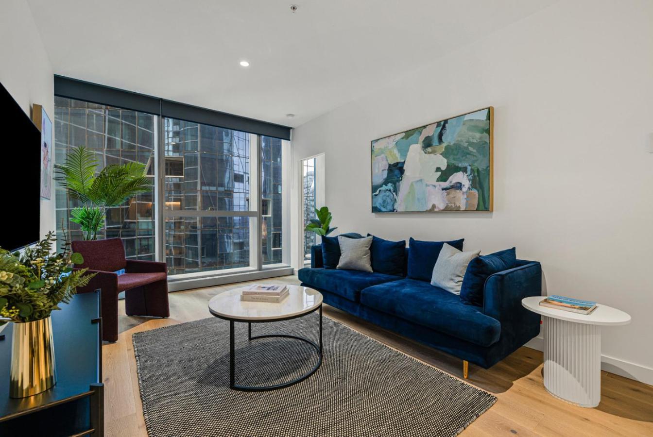 Apartment Elegant 2 Bed Cbd Heated Pool Gym Sauna Balcony Melbourne