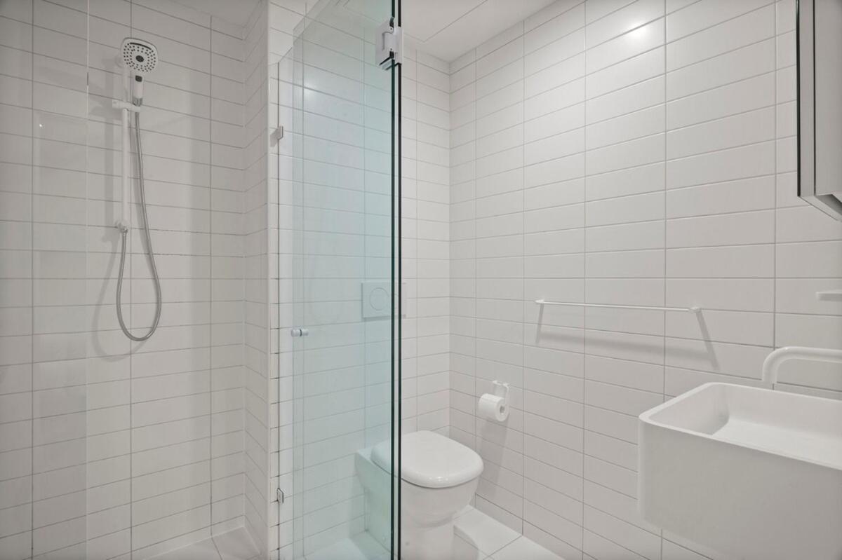 Stunning Cbd With Amazing Views And Parking! Melbourne