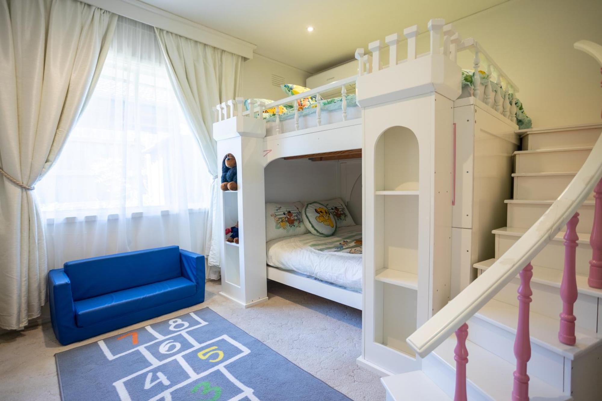 Luxury Family Poolside Brighton *