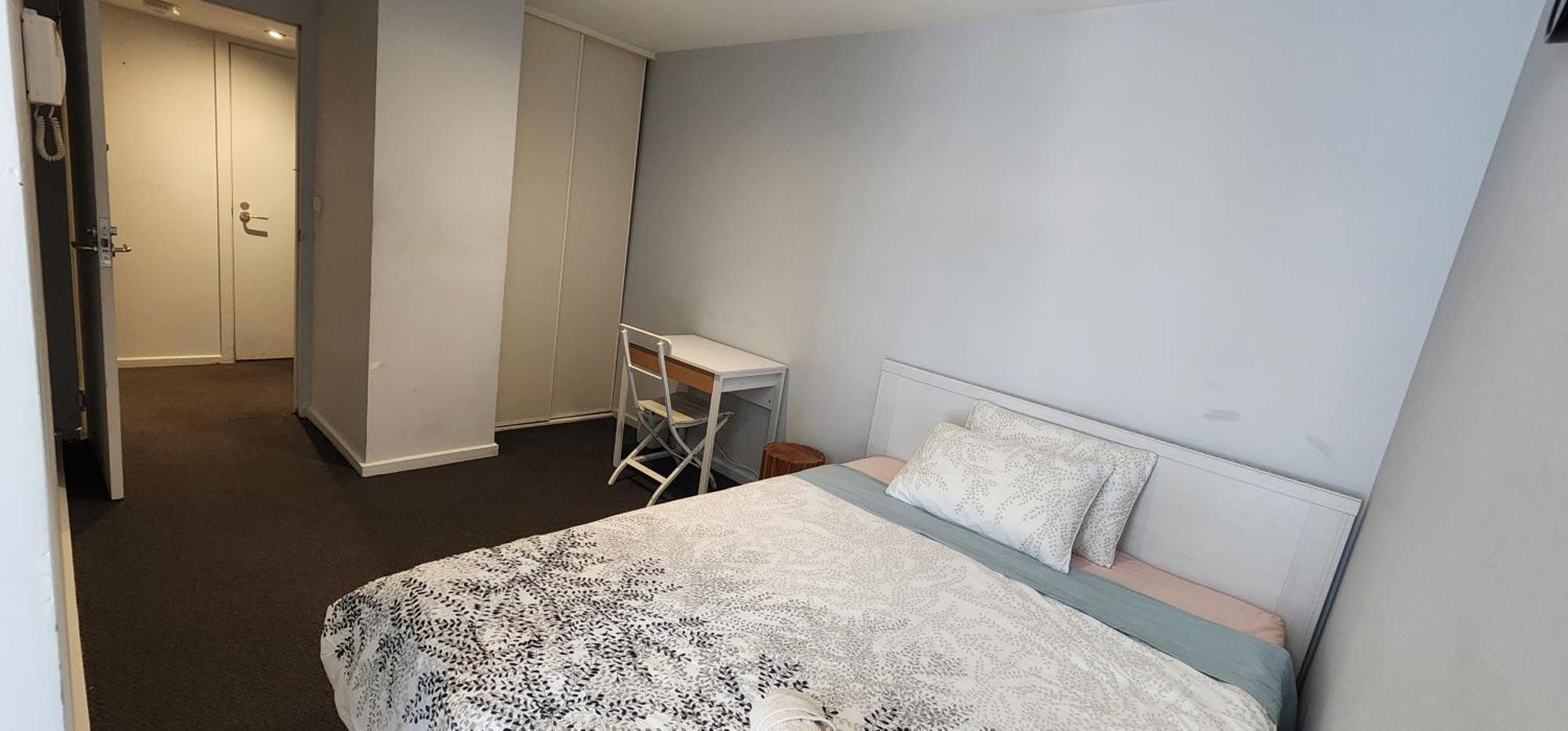 Lovely Private Master Bedroom *