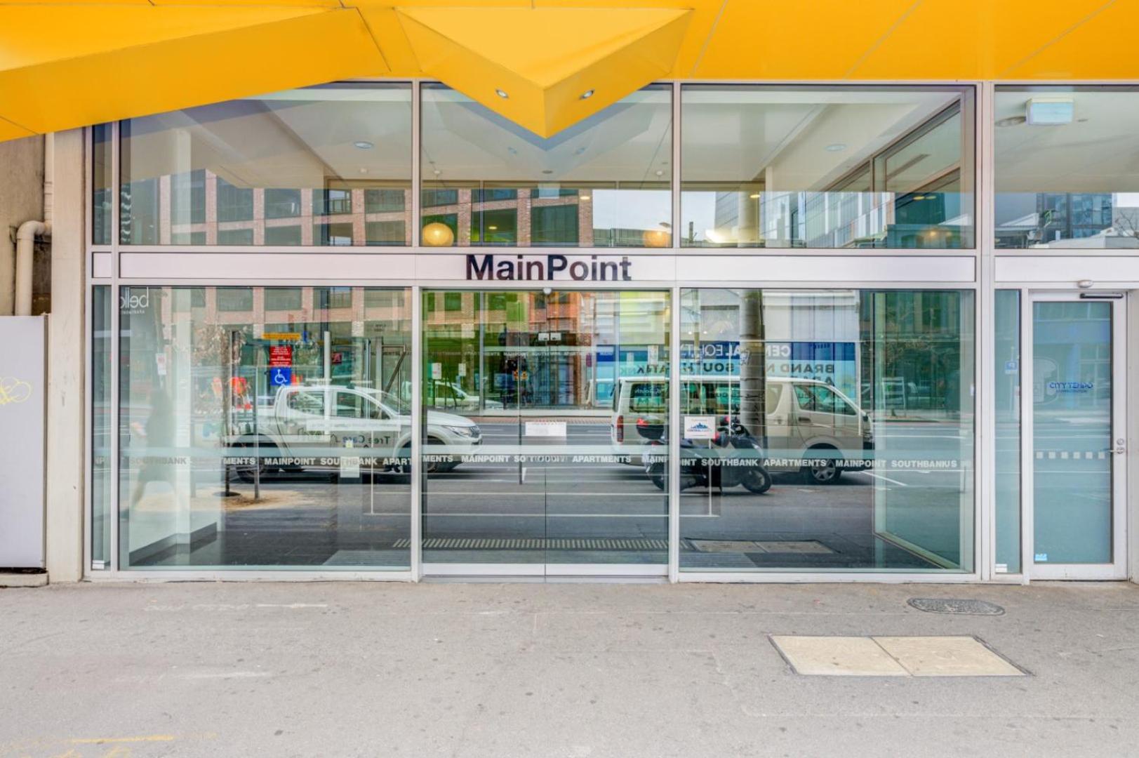 Mega Style Mainpoint * Melbourne