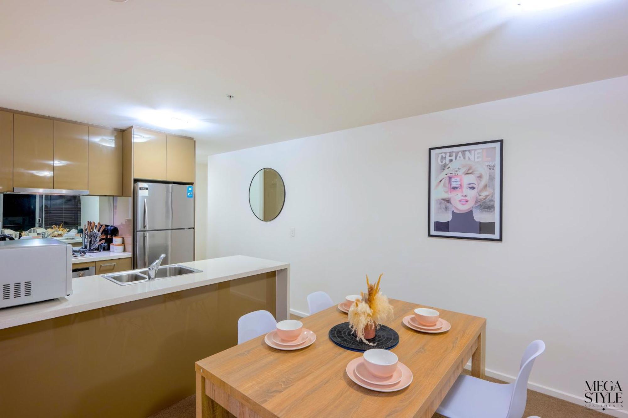 Mega Style Mainpoint Apartment Melbourne
