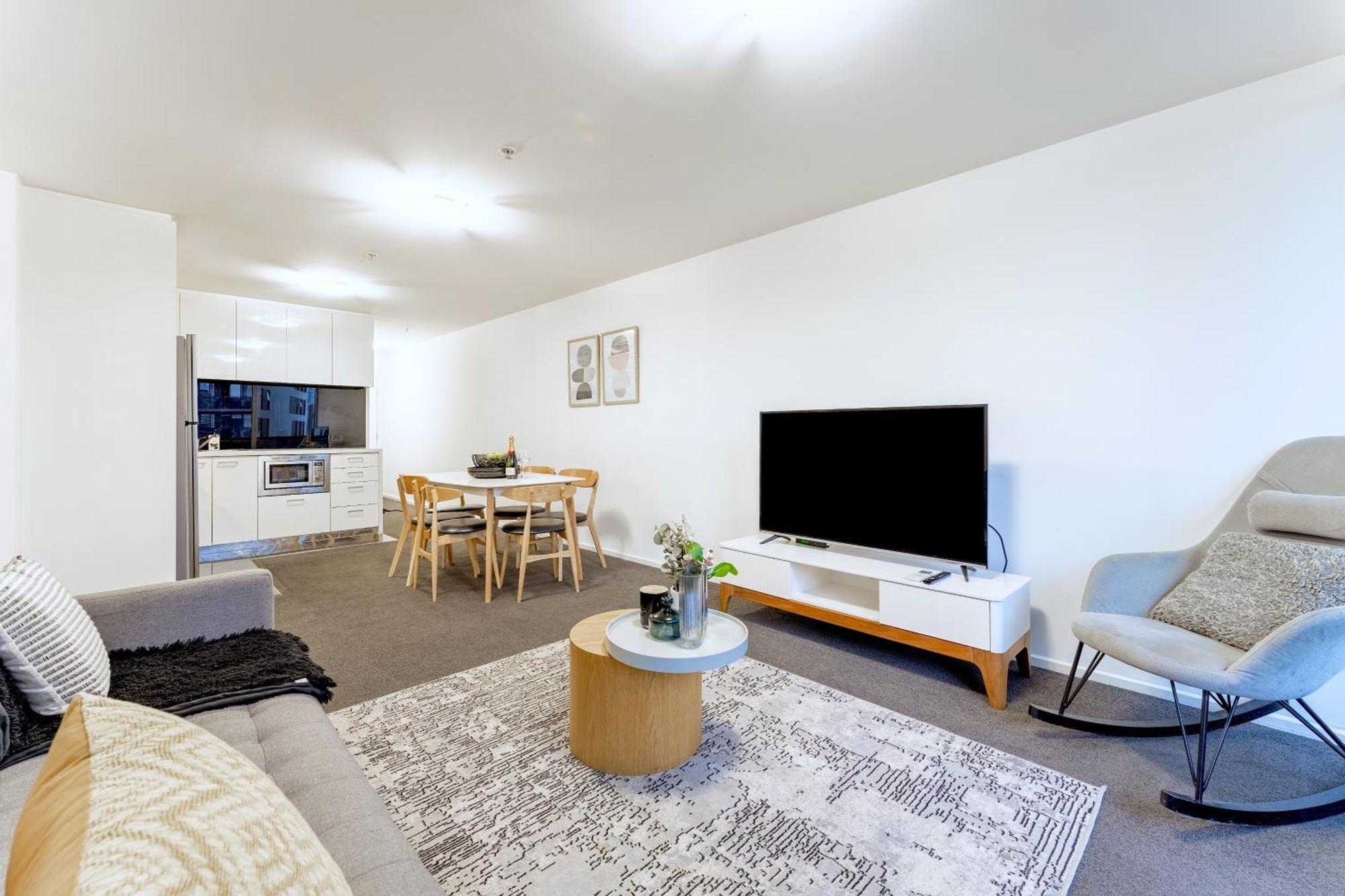 Mega Style Mainpoint Melbourne