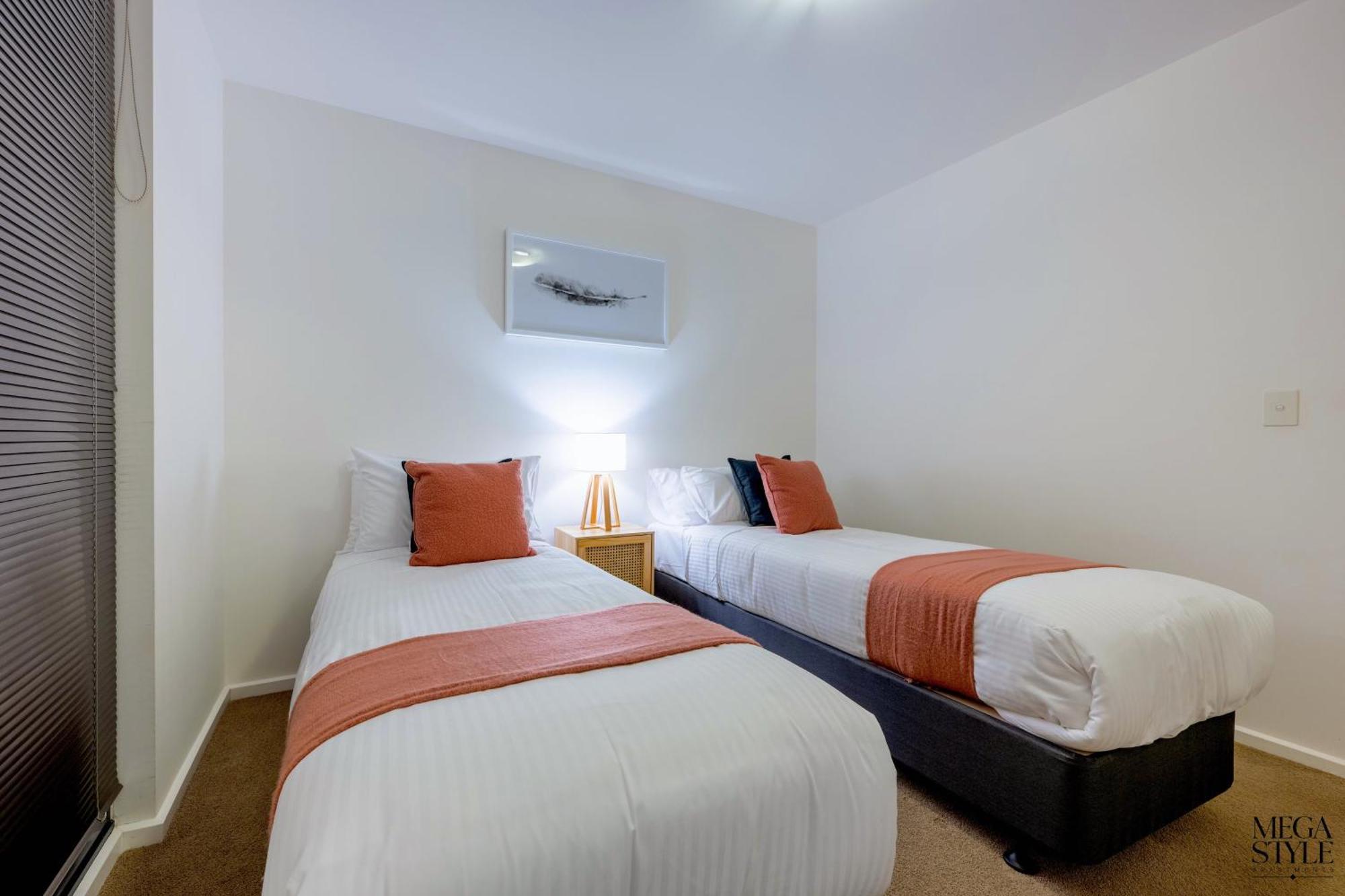 Mega Style Mainpoint Apartment