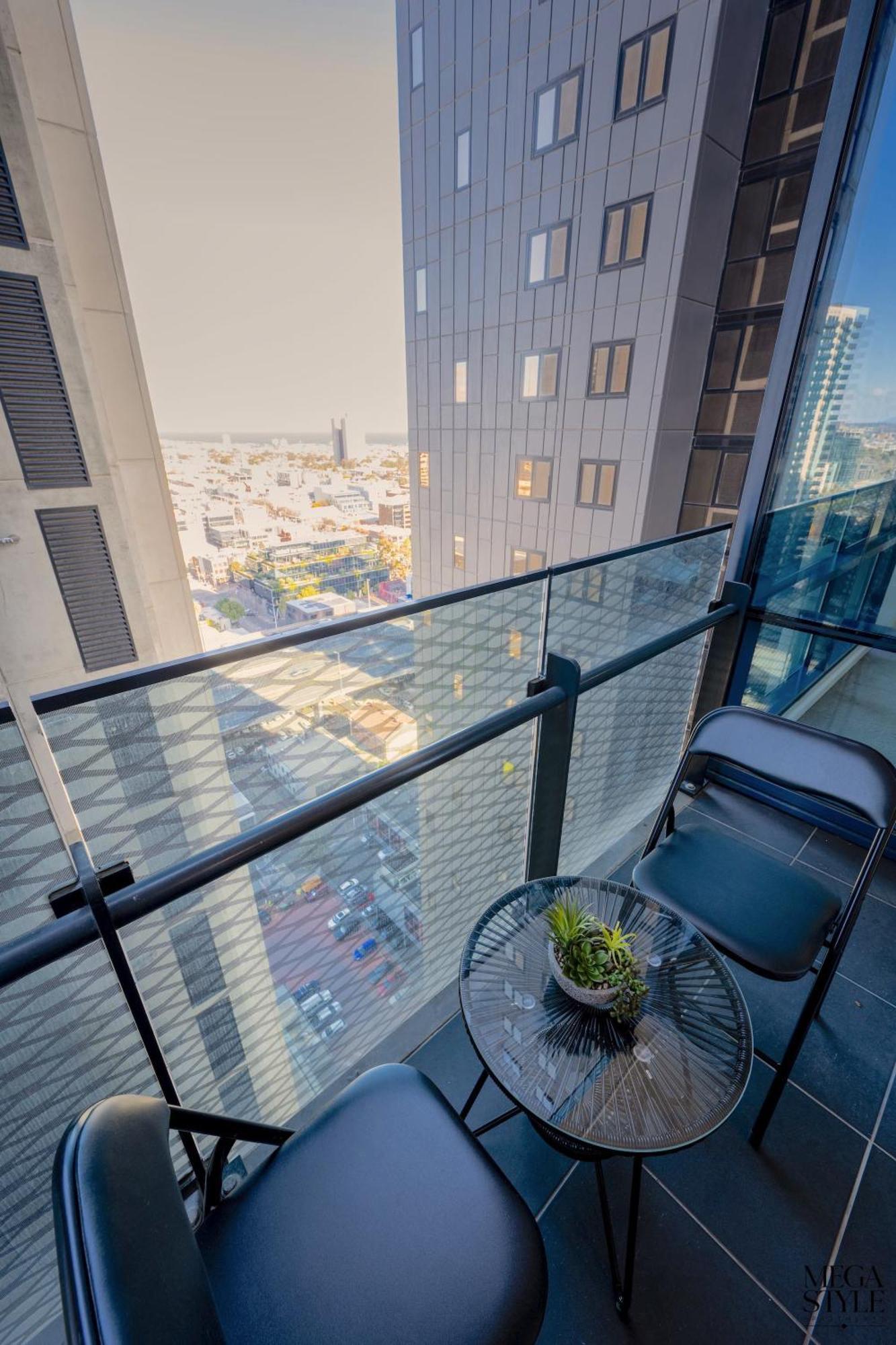 Mega Style Mainpoint Melbourne