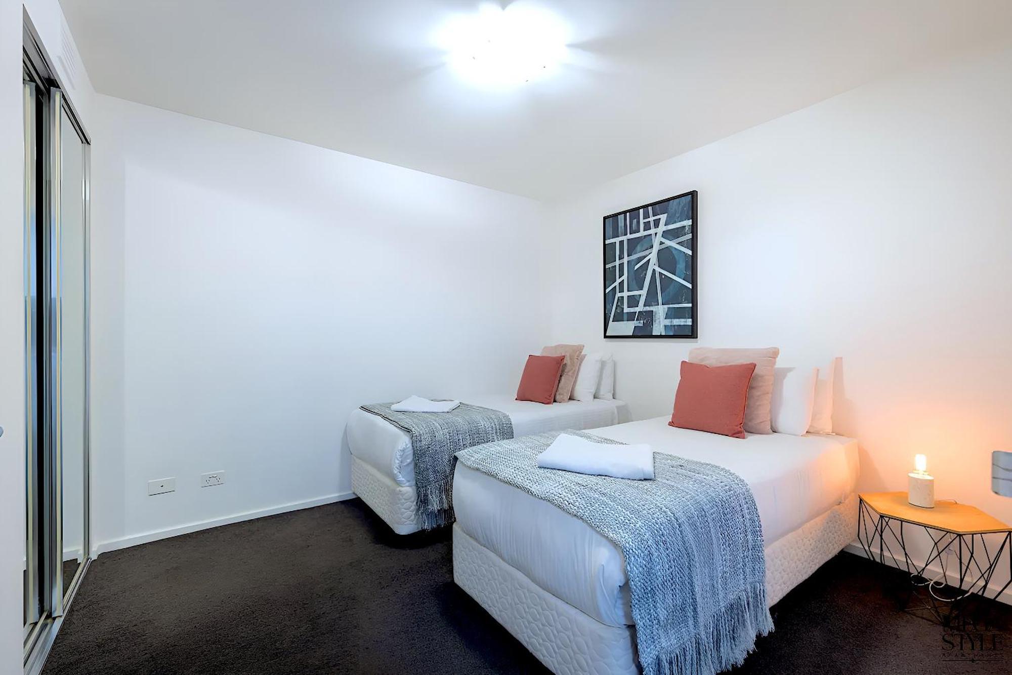 Mega Style Mainpoint Apartment
