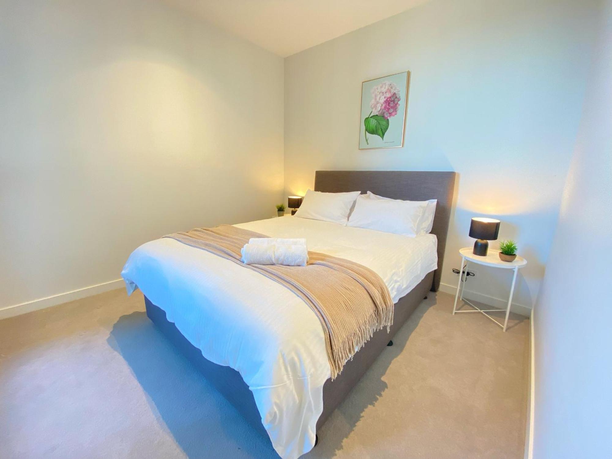 Modern Comfort - 2b2b With Balcony & Parking