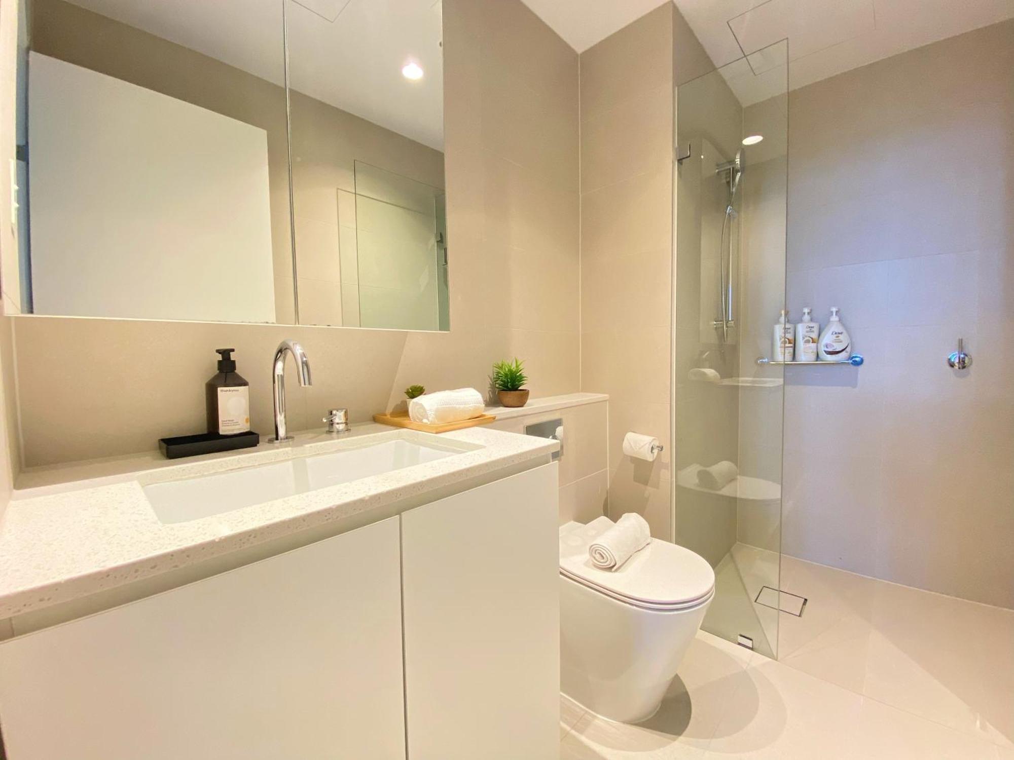 Modern Comfort - 2b2b With Balcony & Parking Apartment *
