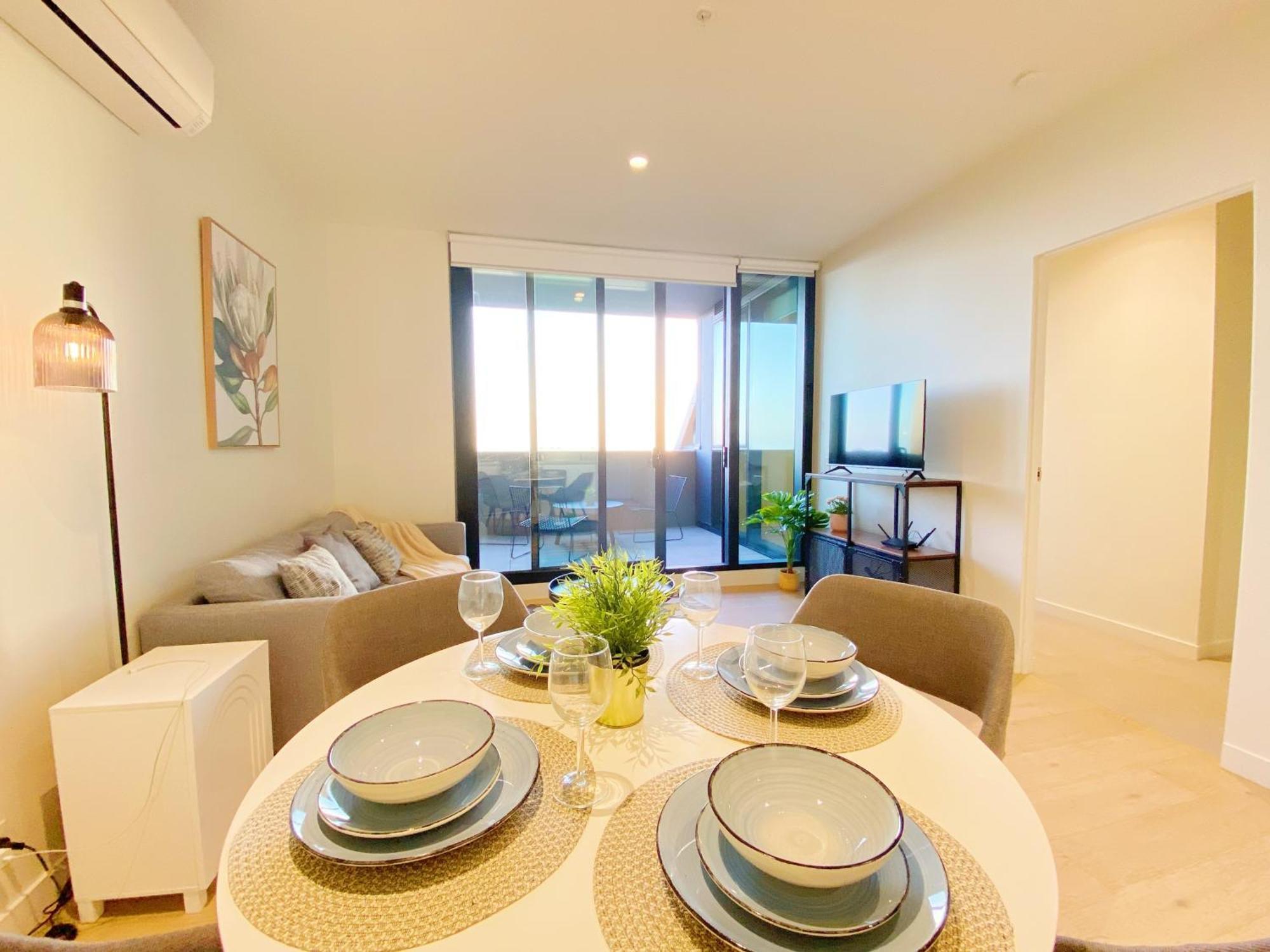 Modern Comfort - 2b2b With Balcony & Parking Apartment